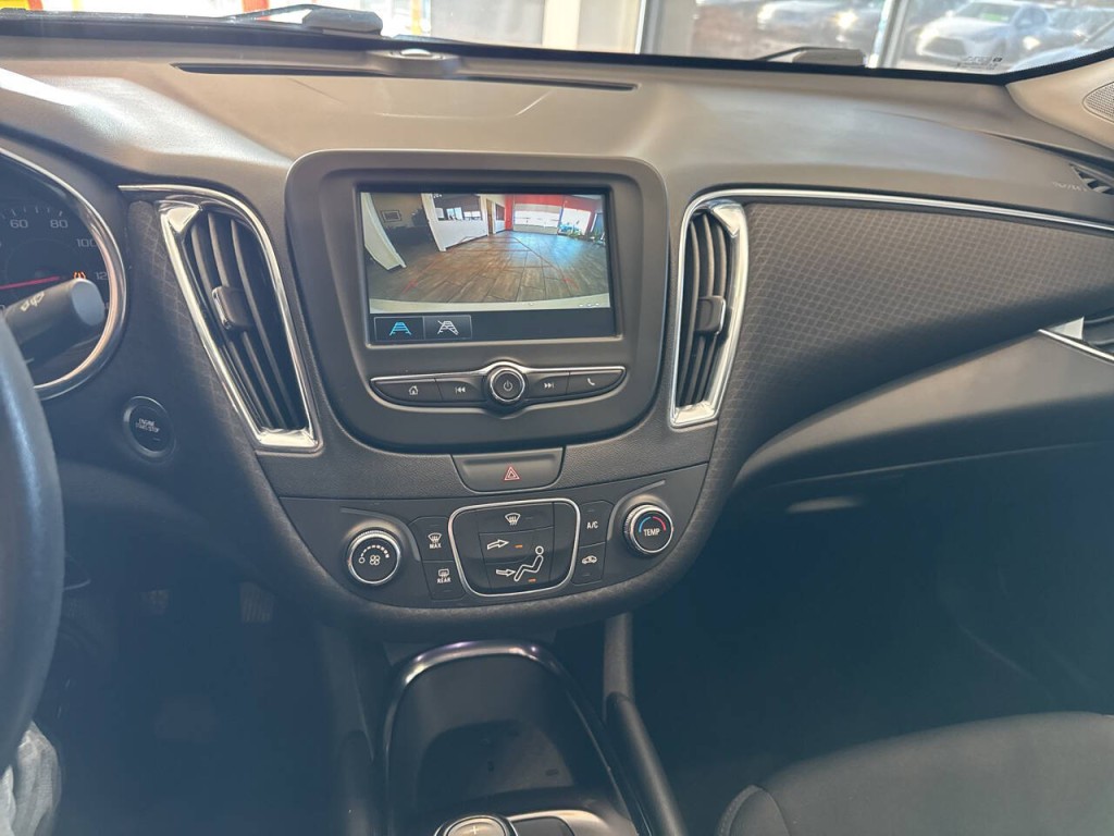 2018 Chevrolet Malibu Image 33