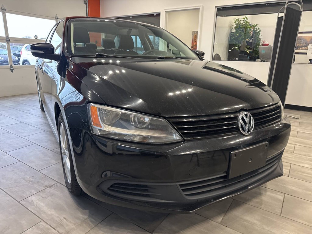 2012 Volkswagen Jetta Image 1