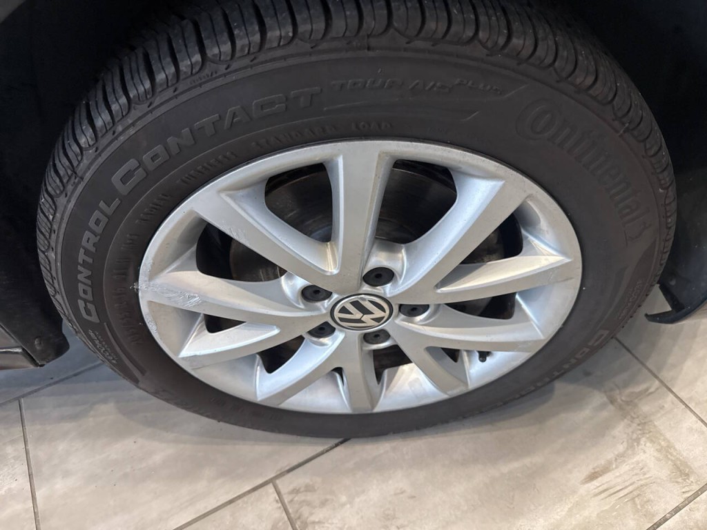 2012 Volkswagen Jetta Image 15