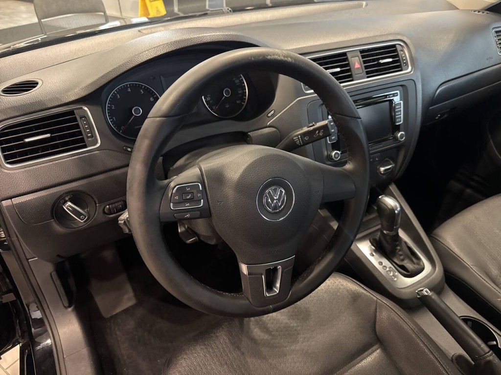 2012 Volkswagen Jetta Image 23