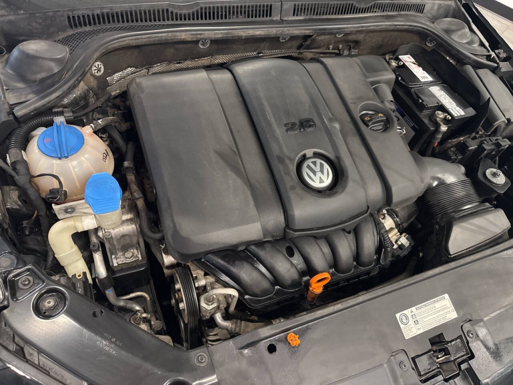 2012 Volkswagen Jetta Image 29