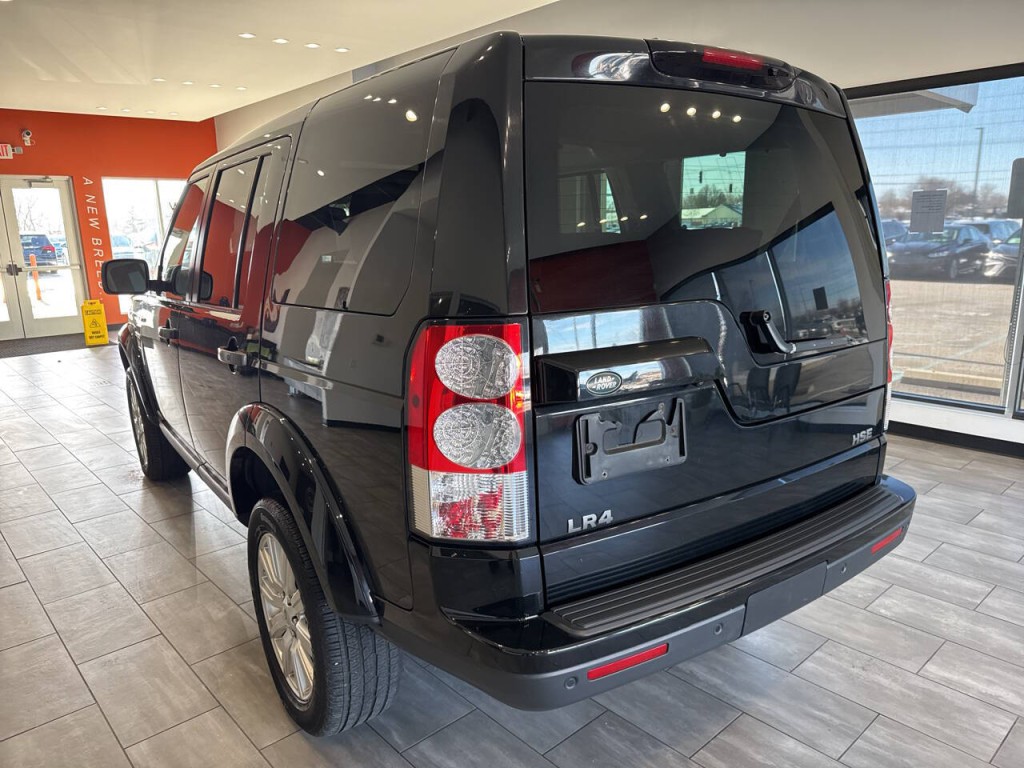 2013 Land Rover LR4 Image 11