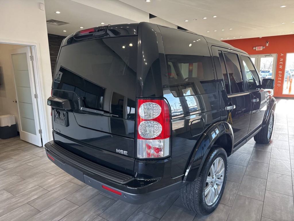 2013 Land Rover LR4 Image 13