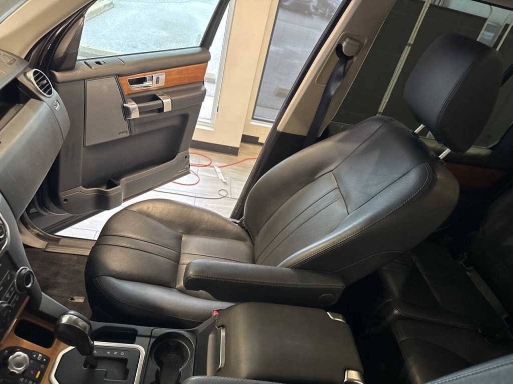 2013 Land Rover LR4 Image 20