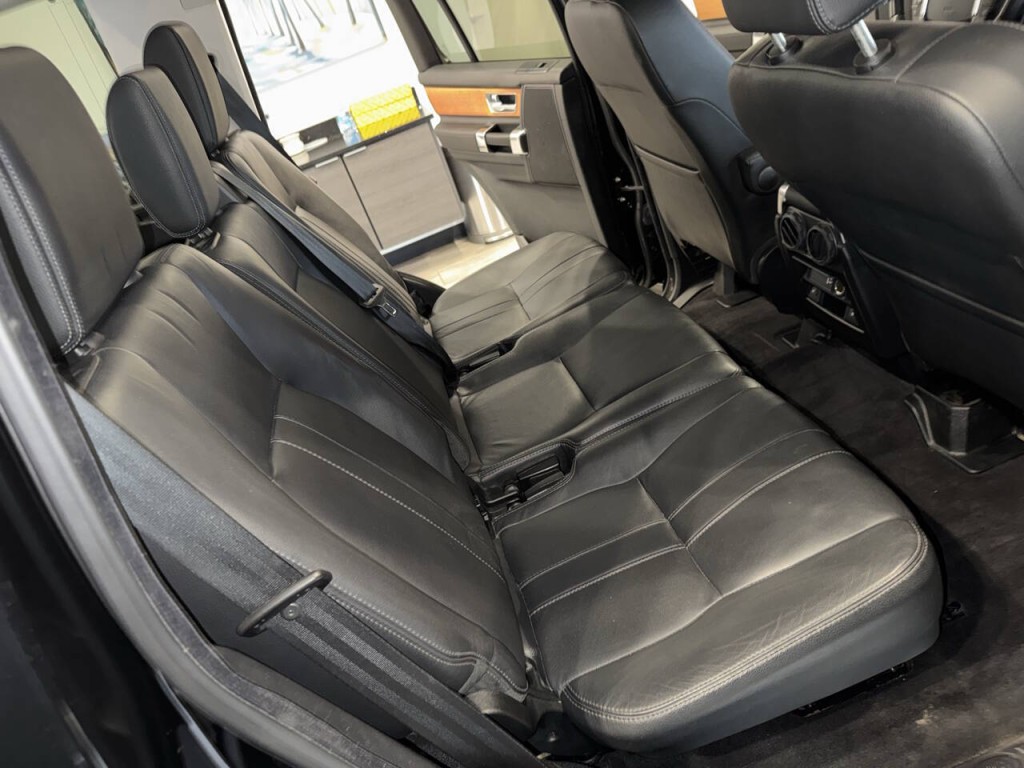 2013 Land Rover LR4 Image 28