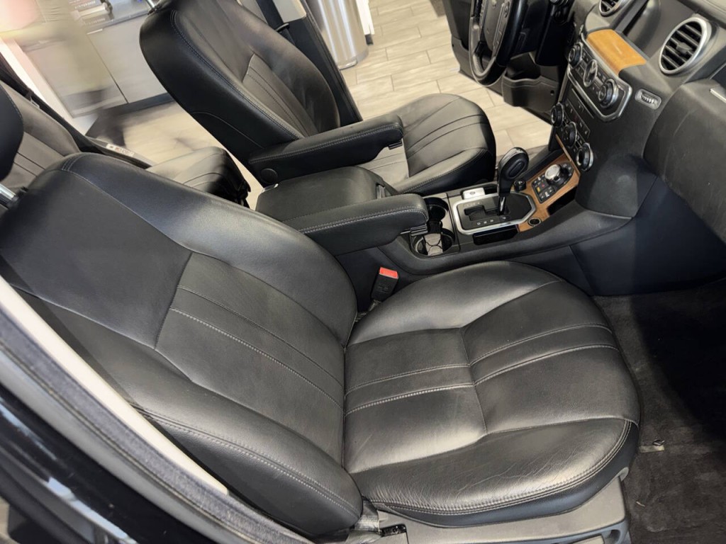 2013 Land Rover LR4 Image 31