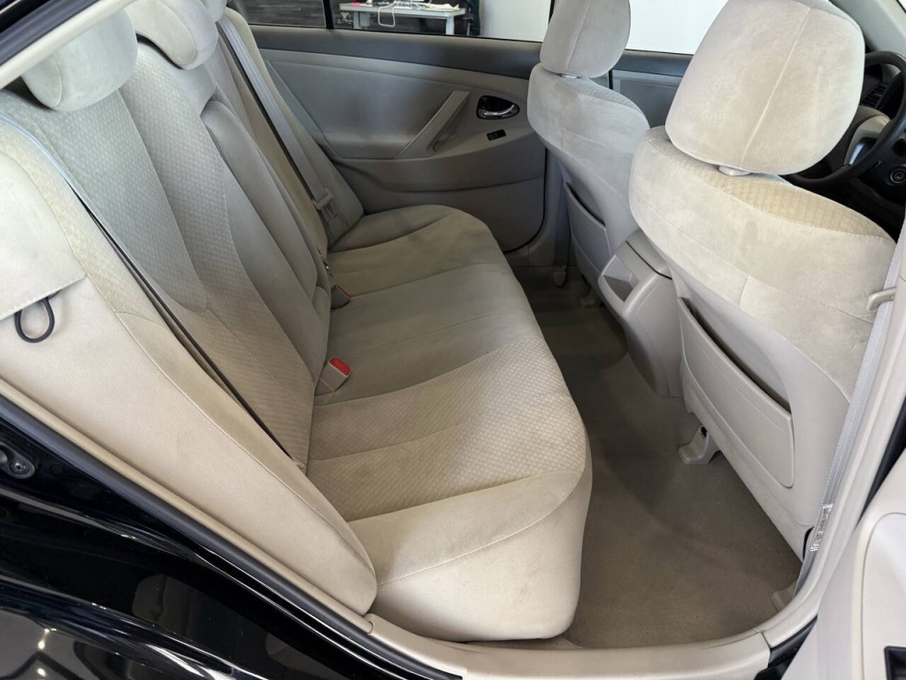 2007 Toyota Camry Image 32