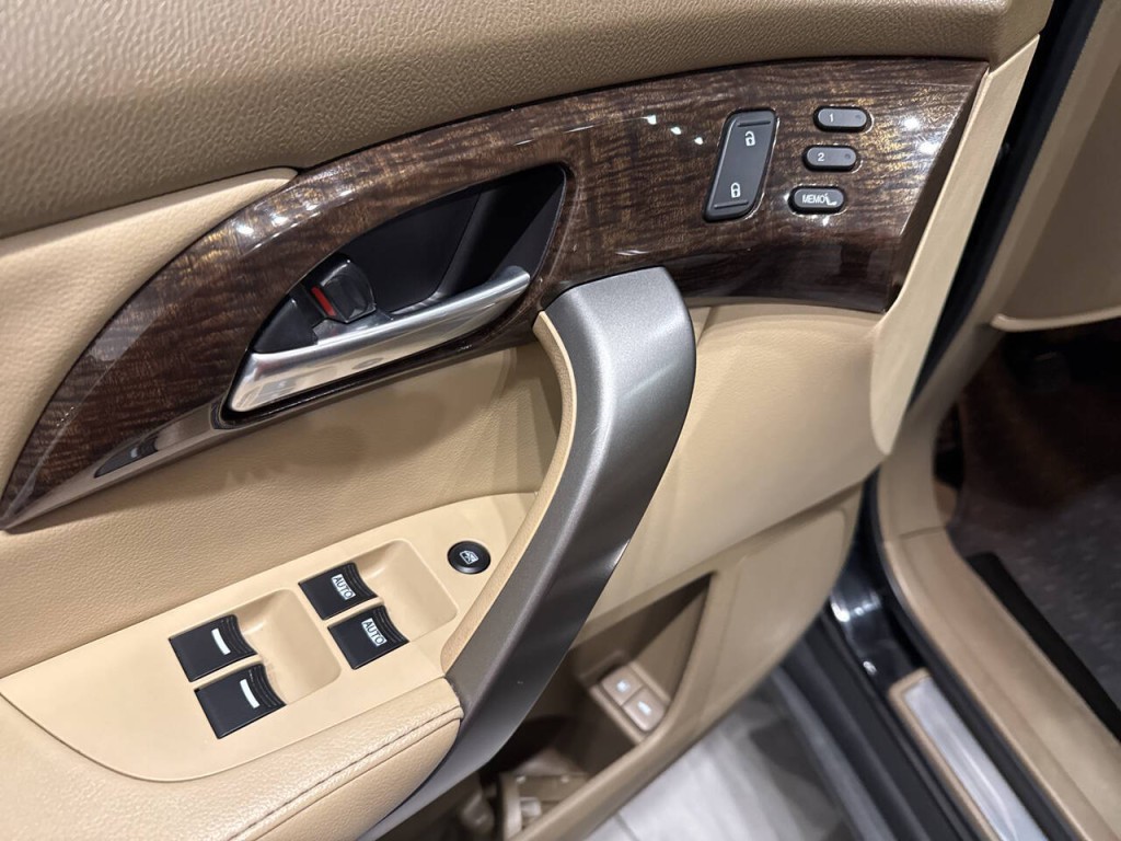 2013 Acura MDX Image 16