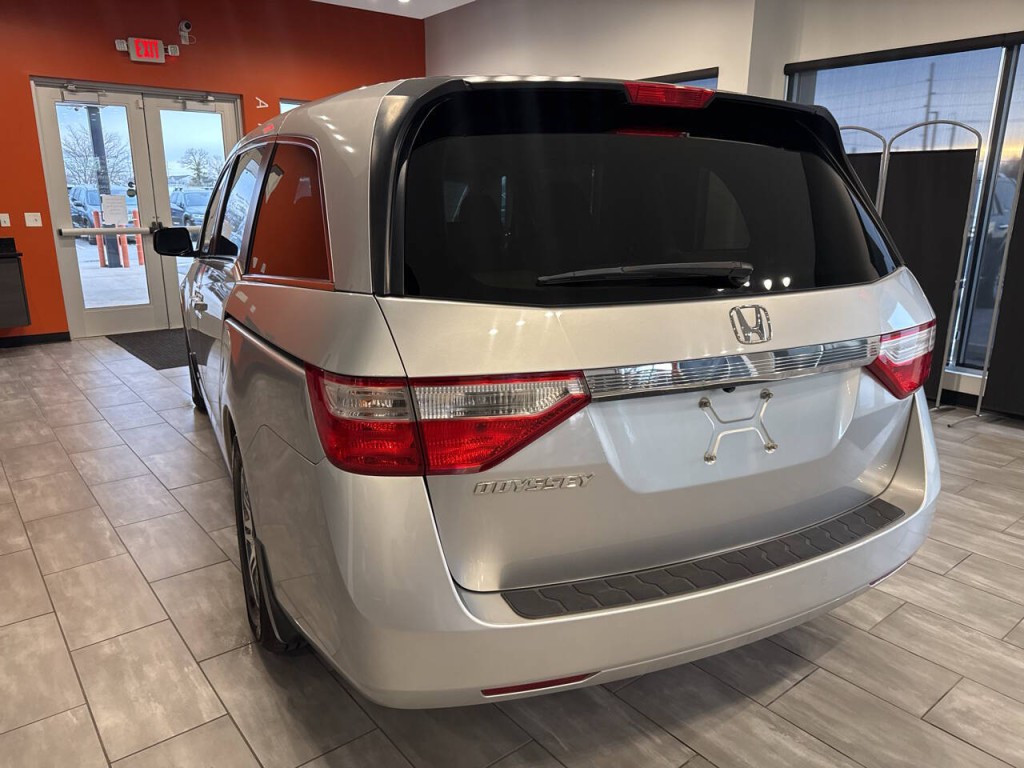 2011 Honda Odyssey Image 14