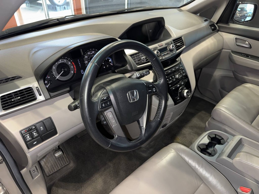 2011 Honda Odyssey Image 25