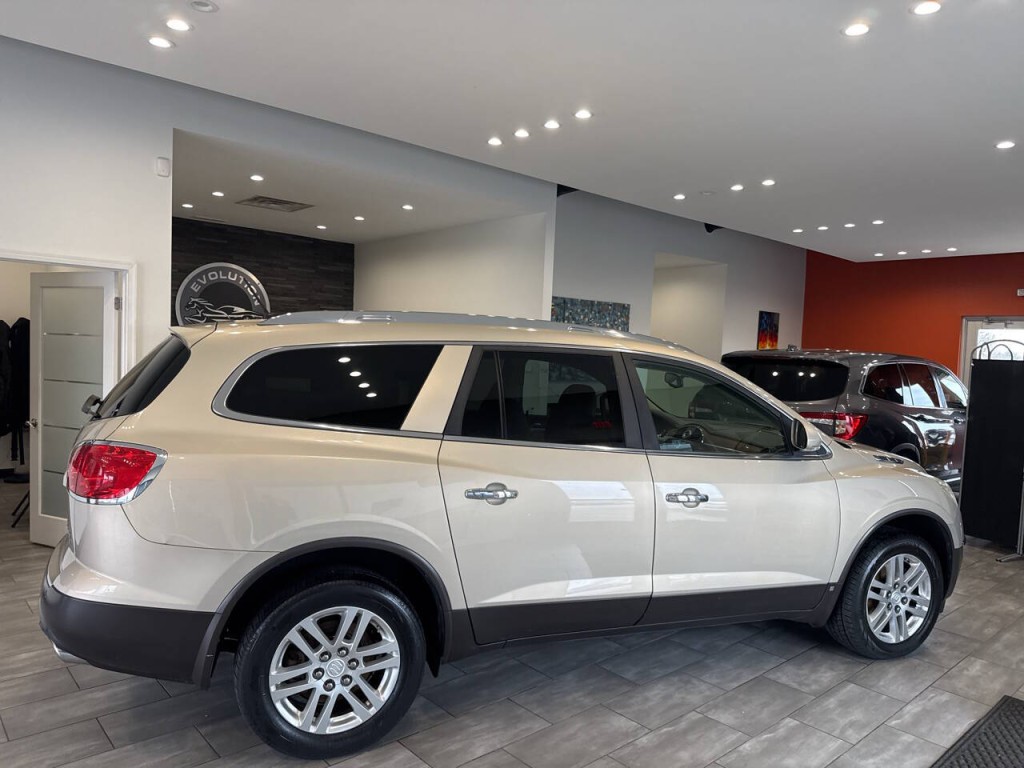 2008 Buick Enclave Image 4