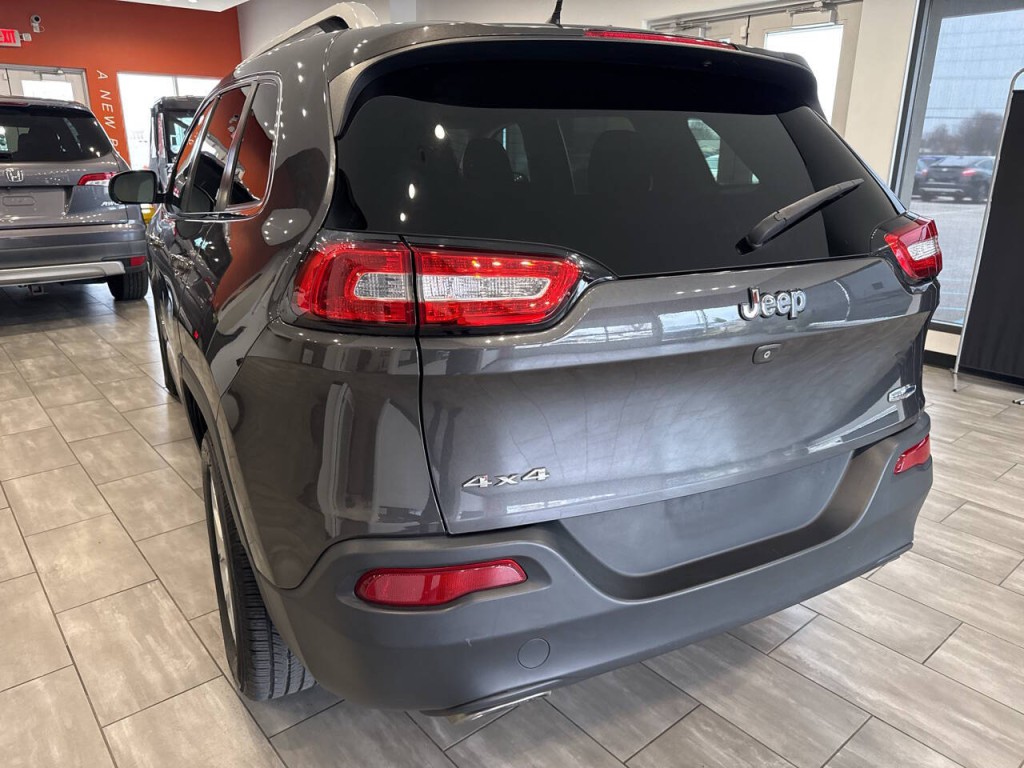 2015 Jeep Cherokee Image 13