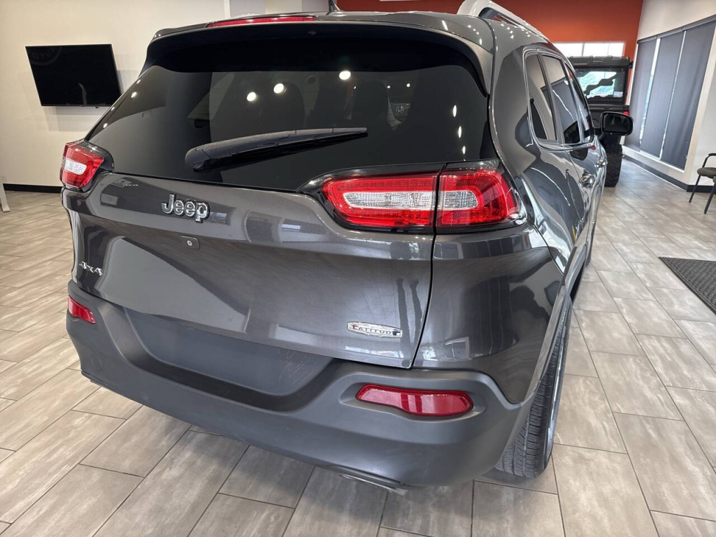 2015 Jeep Cherokee Image 15