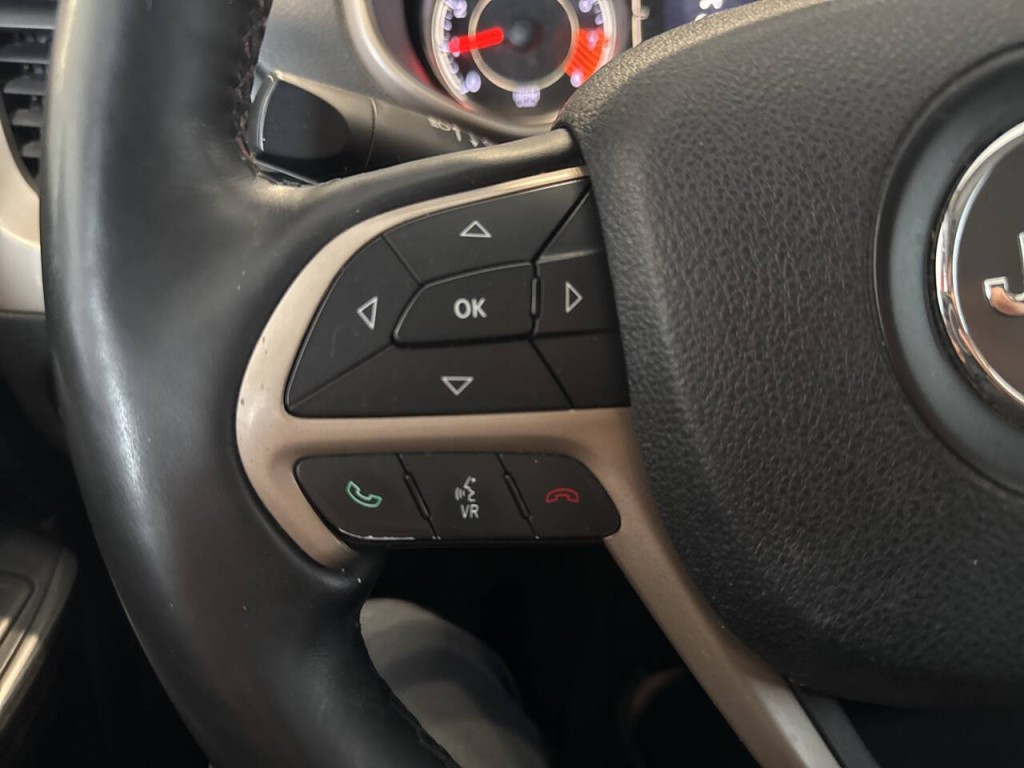 2015 Jeep Cherokee Image 30