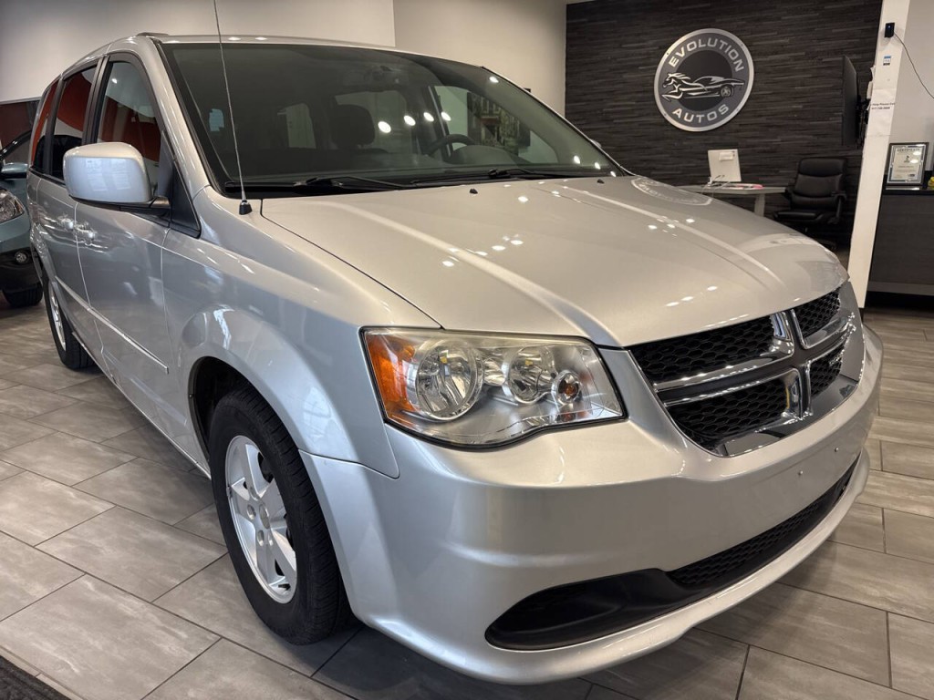 2012 Dodge Grand Caravan Image 2