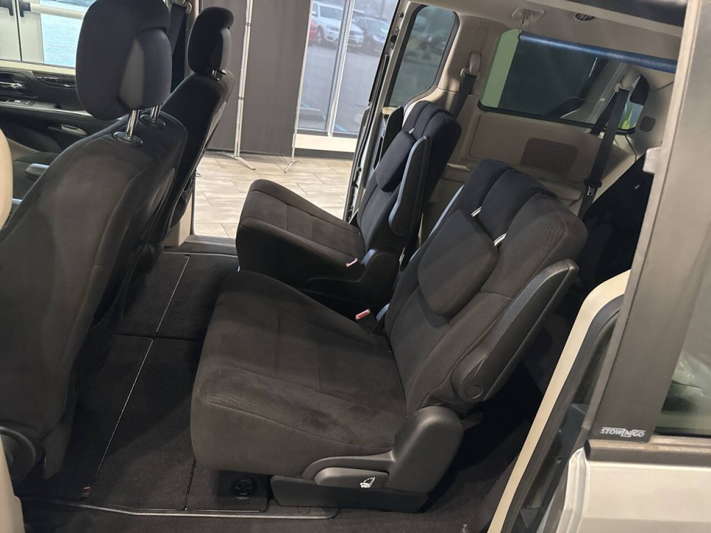 2012 Dodge Grand Caravan Image 24