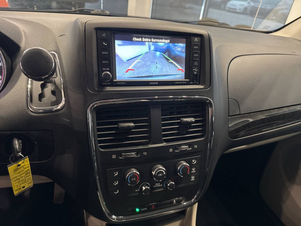 2012 Dodge Grand Caravan Image 28