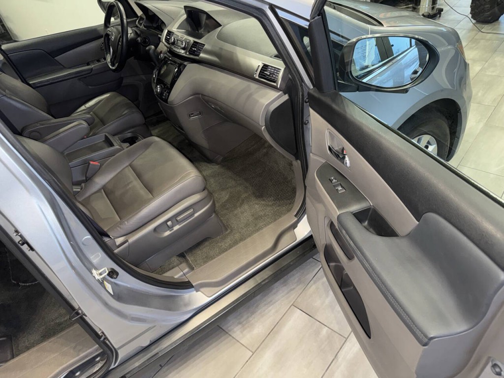 2016 Honda Odyssey Image 20