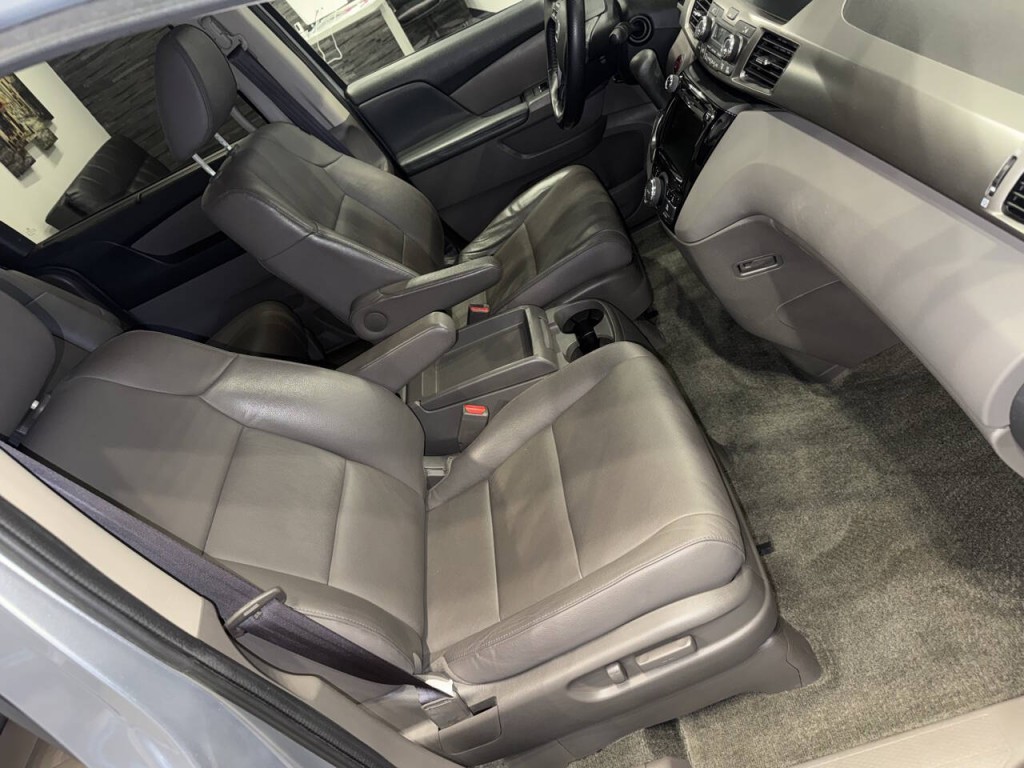 2016 Honda Odyssey Image 21