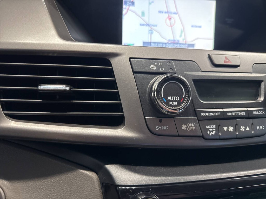 2016 Honda Odyssey Image 38