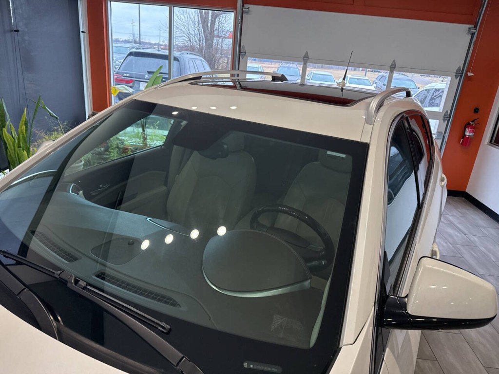 2012 Cadillac SRX Image 12