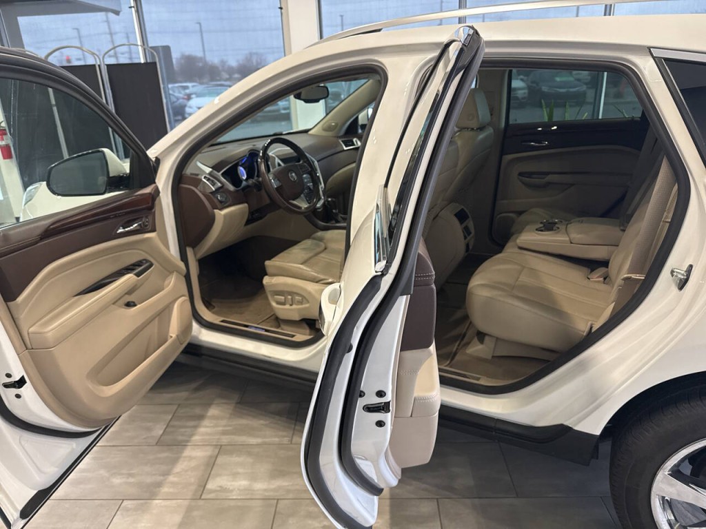 2012 Cadillac SRX Image 14