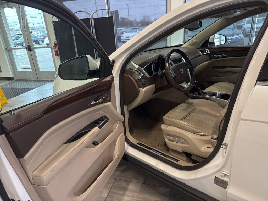 2012 Cadillac SRX Image 15