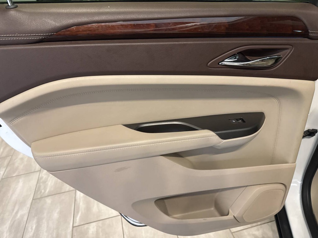 2012 Cadillac SRX Image 30