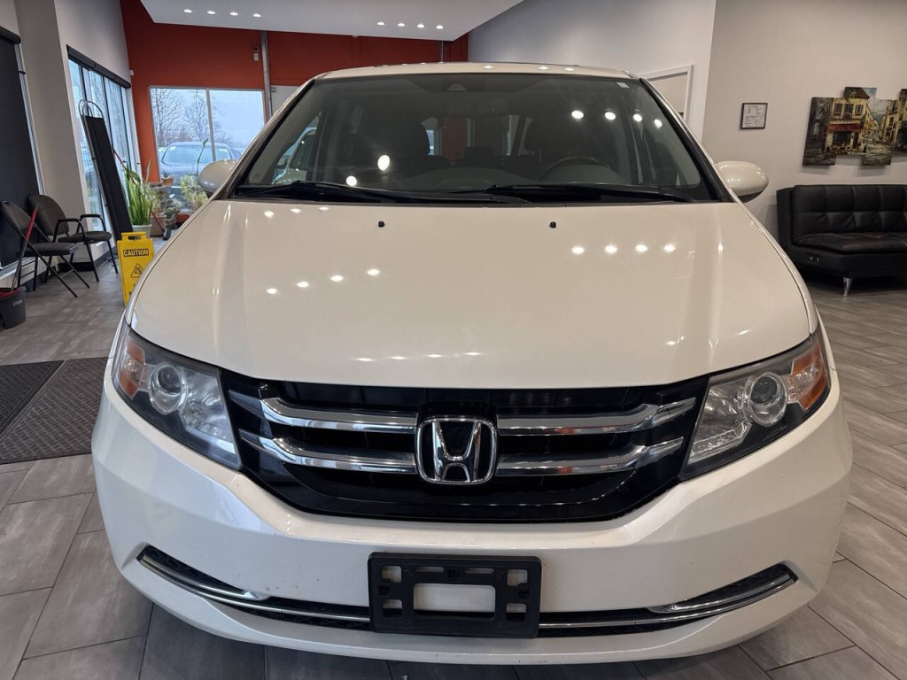 2015 Honda Odyssey Image 4