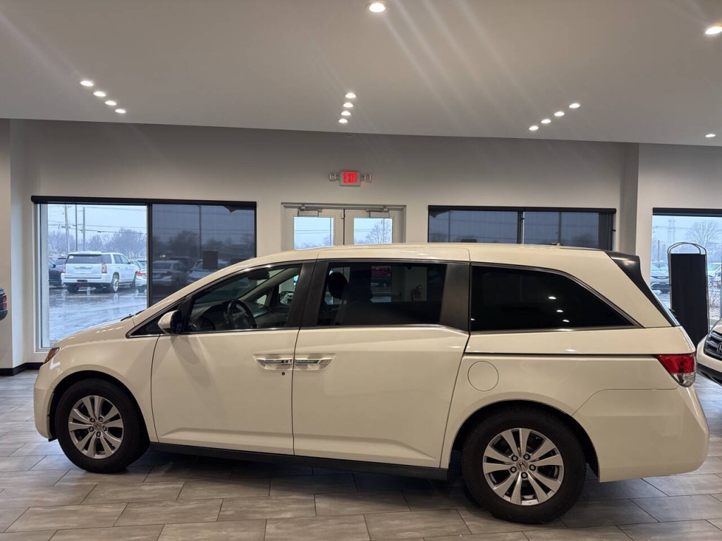 2015 Honda Odyssey Image 8
