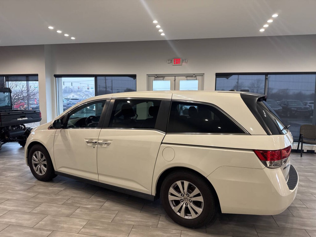 2015 Honda Odyssey Image 9