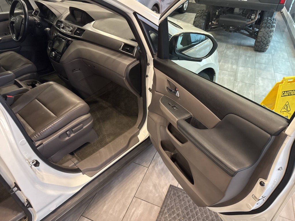 2015 Honda Odyssey Image 25