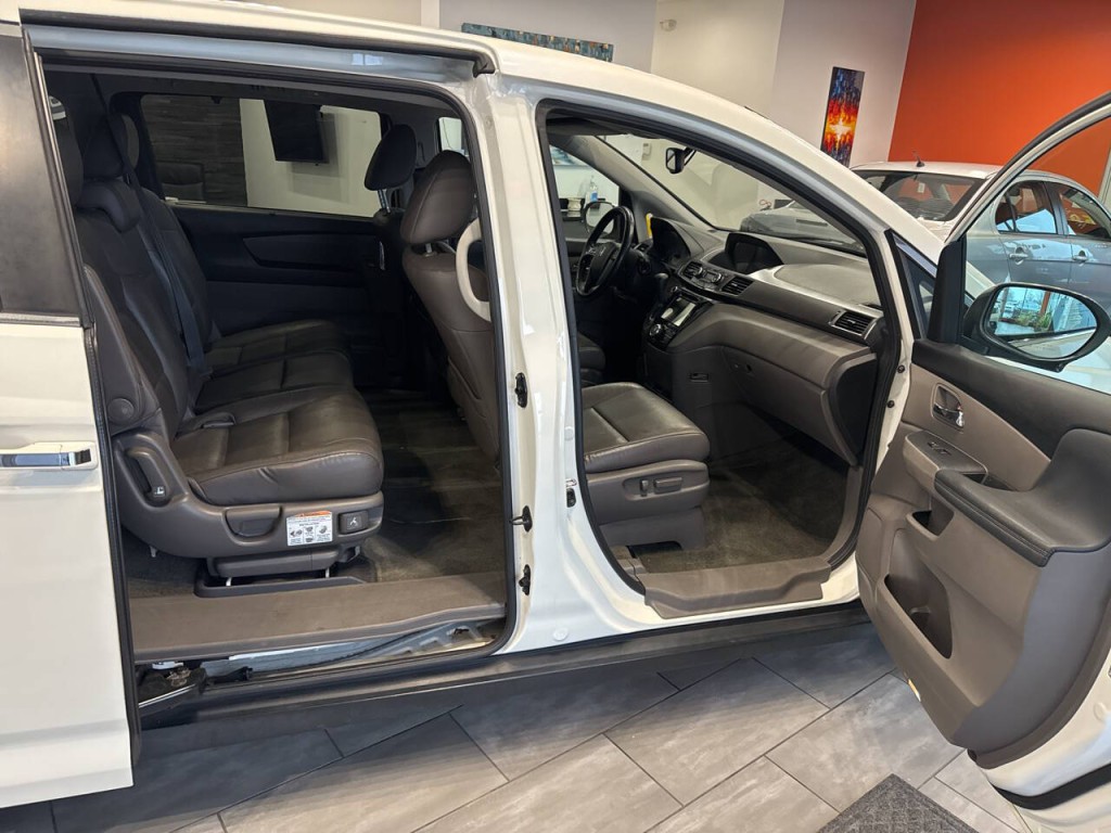 2015 Honda Odyssey Image 26