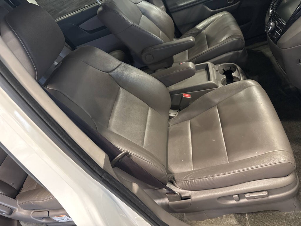 2015 Honda Odyssey Image 27