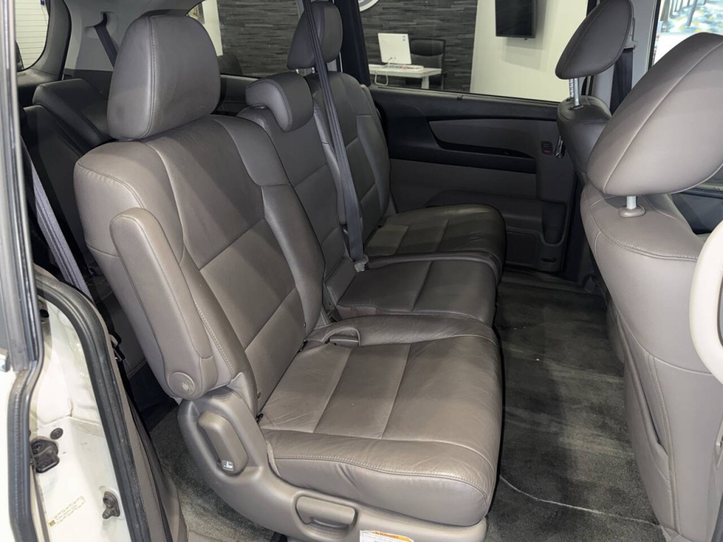 2015 Honda Odyssey Image 28