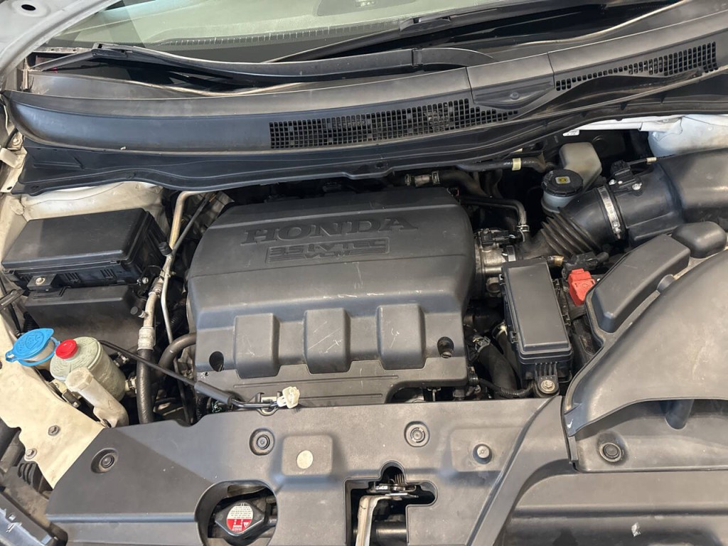 2015 Honda Odyssey Image 34