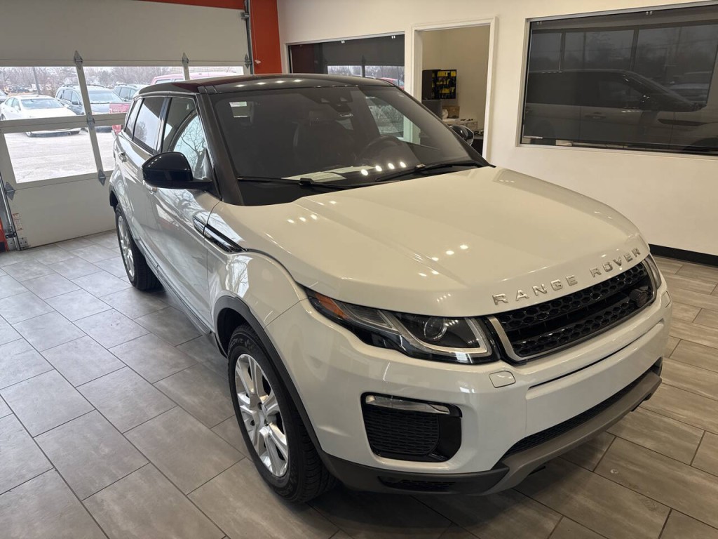 2017 Land Rover Range Rover Evoque Image 3