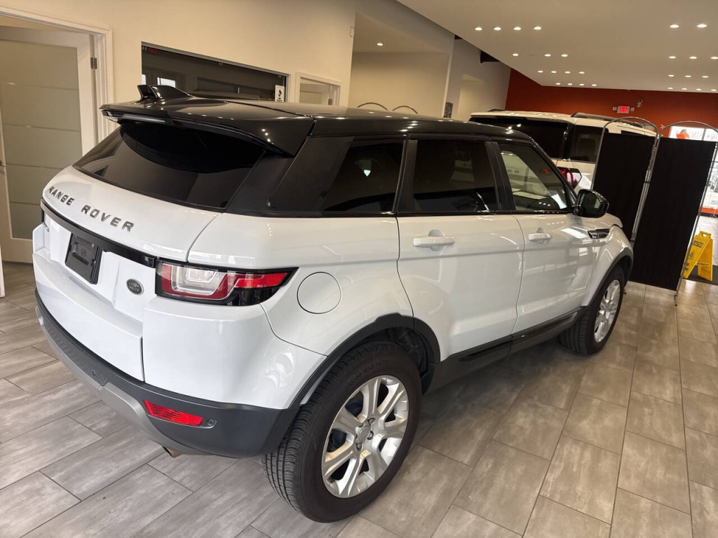2017 Land Rover Range Rover Evoque Image 10