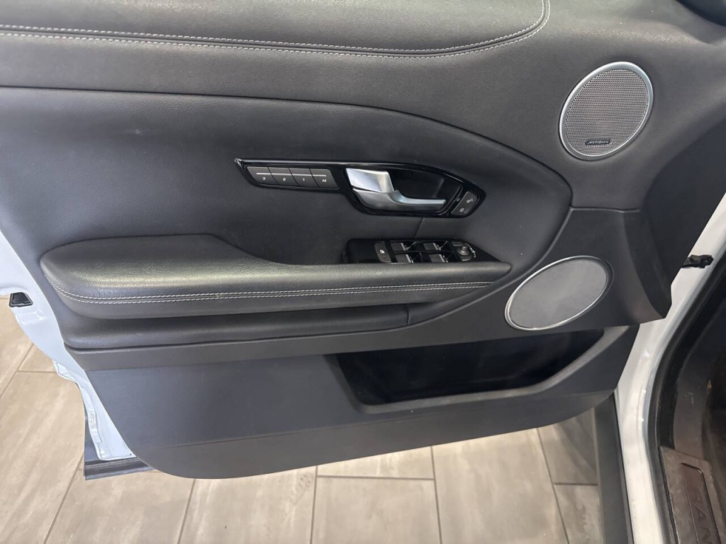 2017 Land Rover Range Rover Evoque Image 19