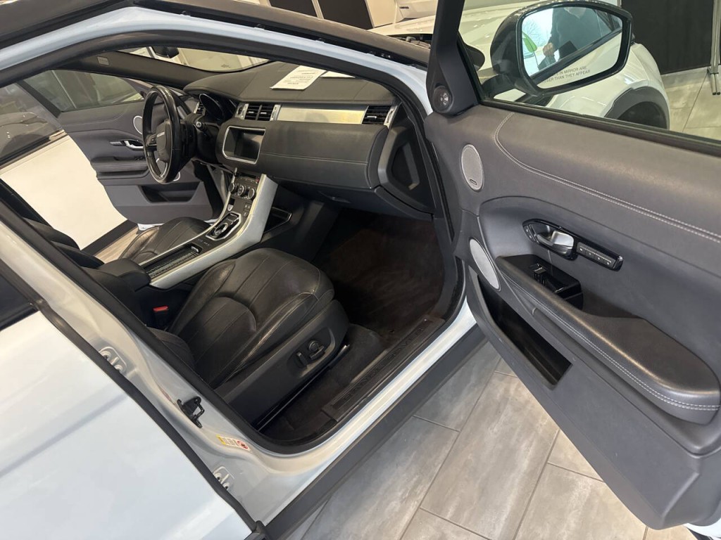 2017 Land Rover Range Rover Evoque Image 24