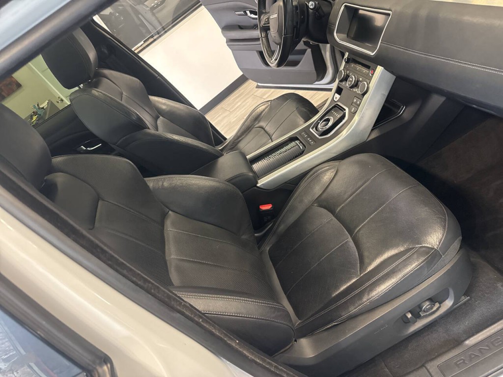 2017 Land Rover Range Rover Evoque Image 25