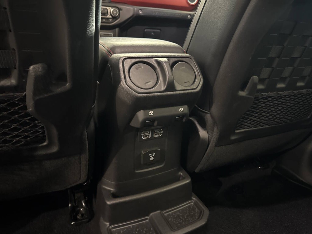 2020 Jeep Wrangler Unlimited Image 32