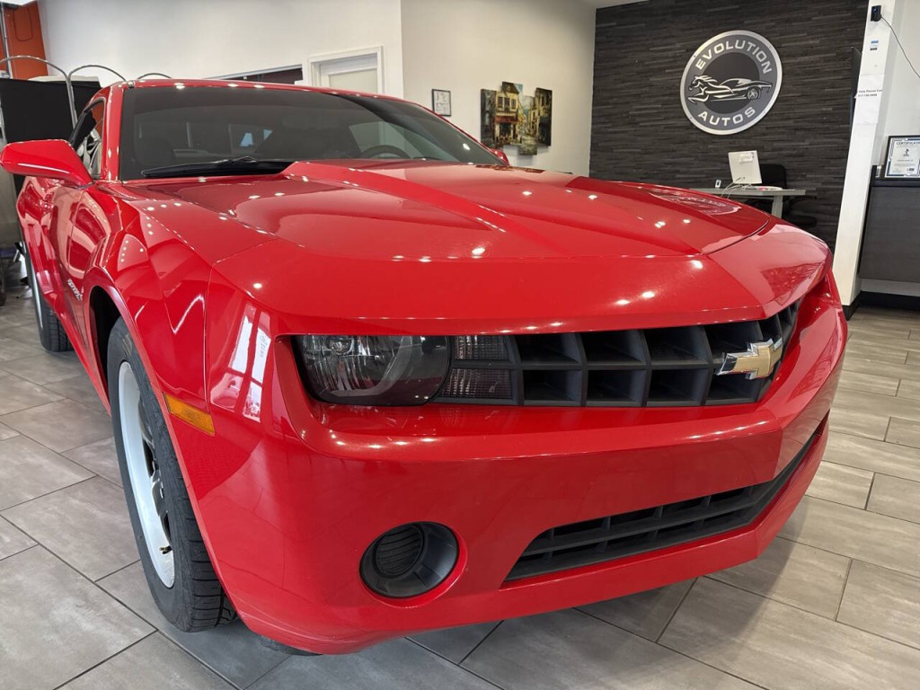 2011 Chevrolet Camaro Image 1