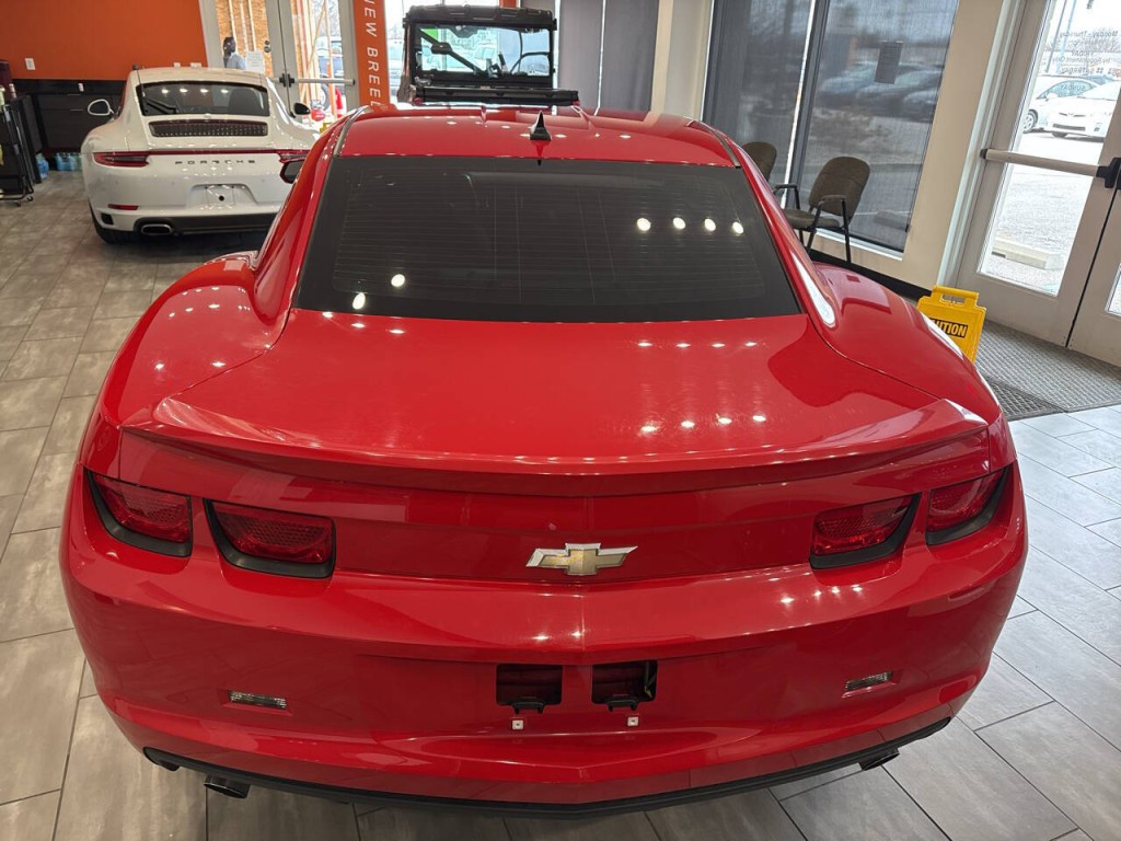 2011 Chevrolet Camaro Image 8