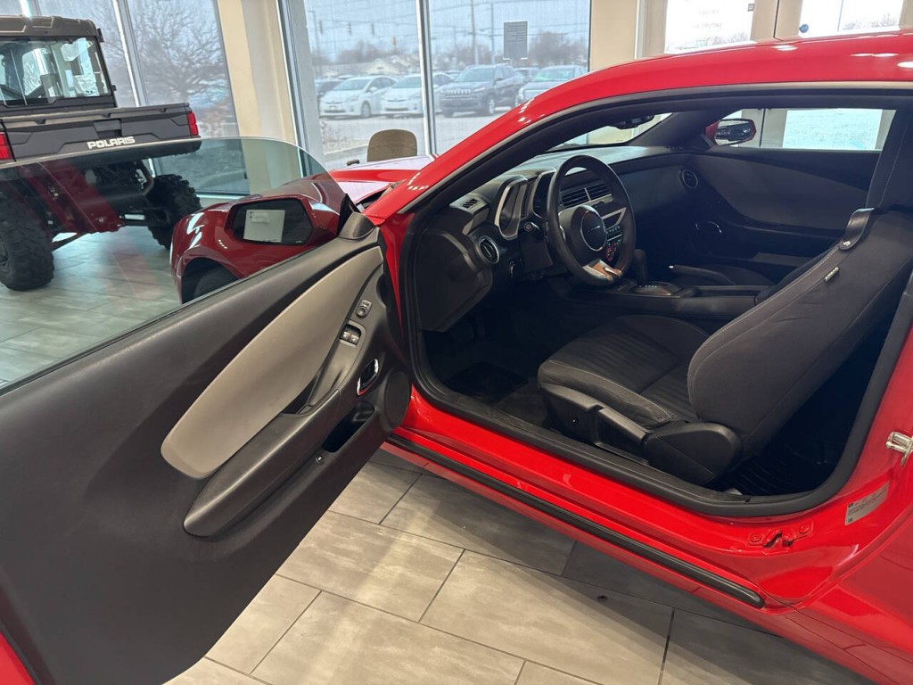 2011 Chevrolet Camaro Image 13