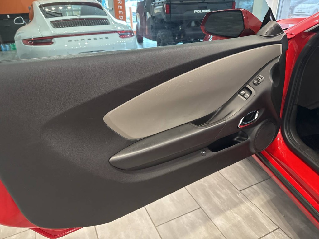 2011 Chevrolet Camaro Image 14