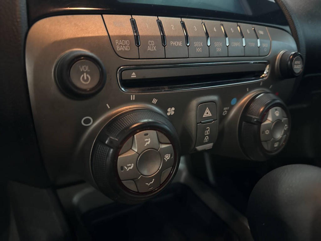 2011 Chevrolet Camaro Image 21