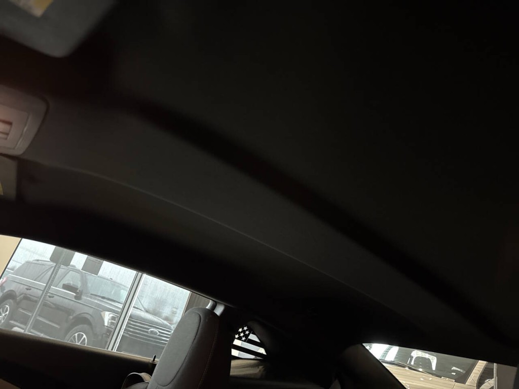 2011 Chevrolet Camaro Image 24