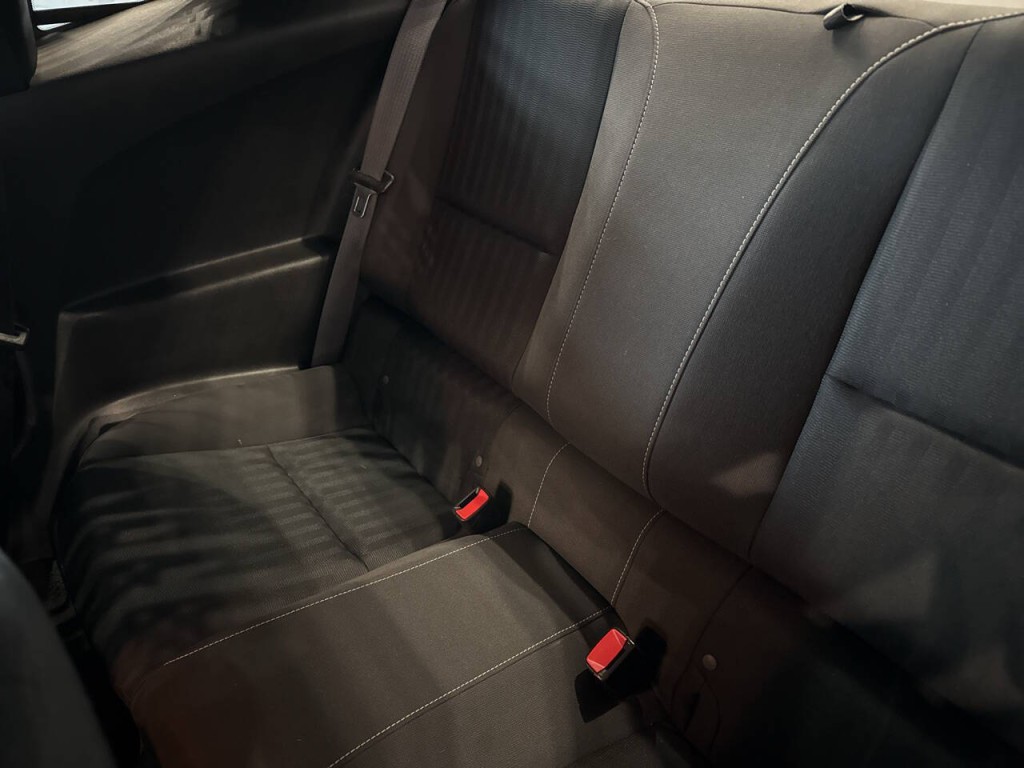 2011 Chevrolet Camaro Image 25