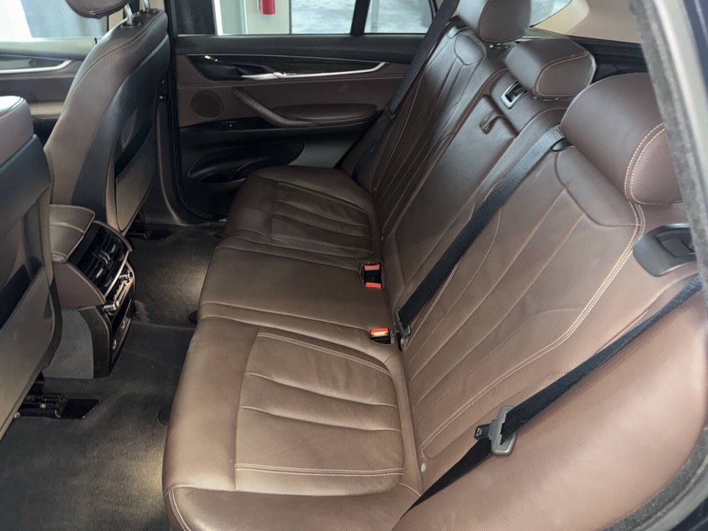 2016 BMW X5 Image 19